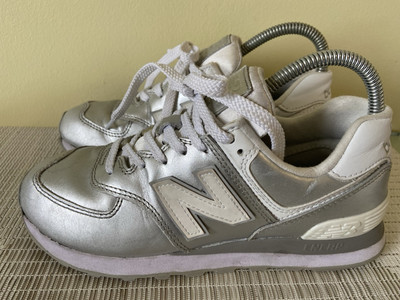 New Balance 574 V2 Silver Womens Size 7