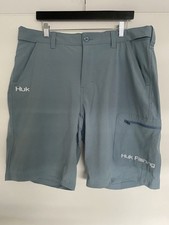 Huk Next Level Fishing Shorts Blue Gray Stretch Cargo Utility Vented Mens XL NWT