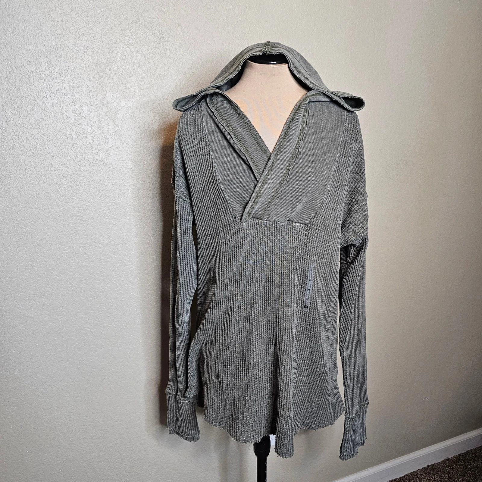 NWT BKE Womens Waffle Knit Hoodie Olive Gray Thermal V-Neck XL