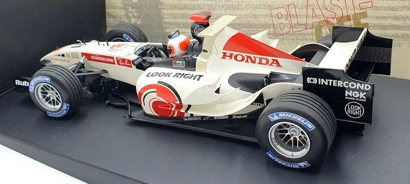 Minichamps 1/18 Scale 08MF1-06B-CRB18 - Honda F1 2006 Show Car R.Barrichello #11 - Image 2 of 4