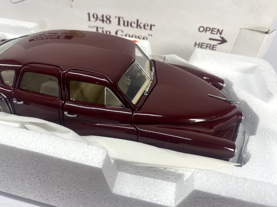 NEW Danbury Mint 1948 Tucker Tin Goose Diecast Car 1:24 Scale - Image 3 of 4