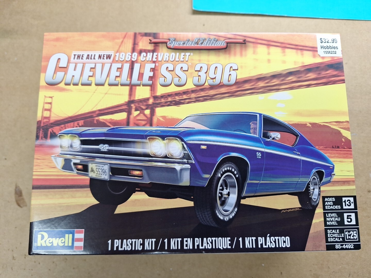 Revell AMT Ertl Monogram MPC 1/25 1969 Chevy Chevelle SS 396 Center Console