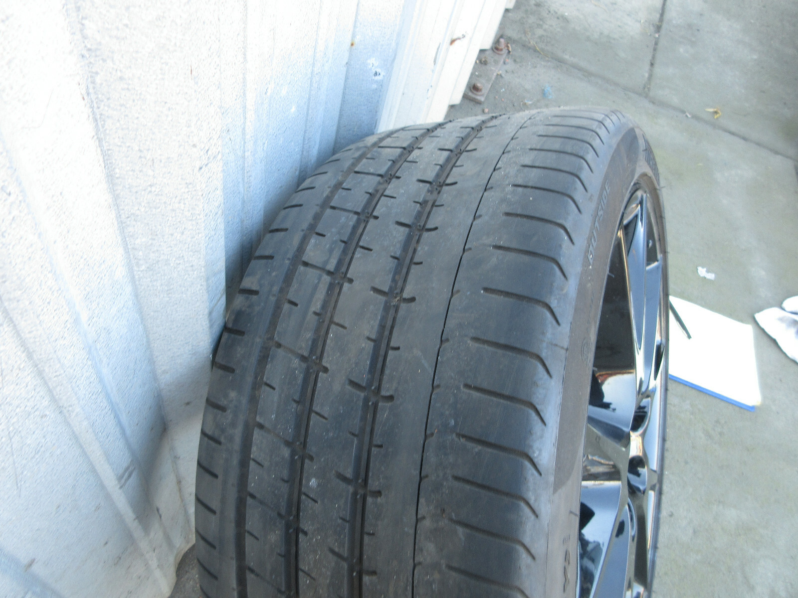 Ferrari California - Rear Wheel 10x20 Black P/N 242157