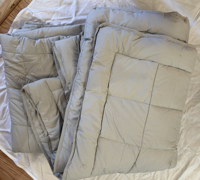 L.L. BEAN queen/full size down alternative comforter new with tags 88'' x 96''