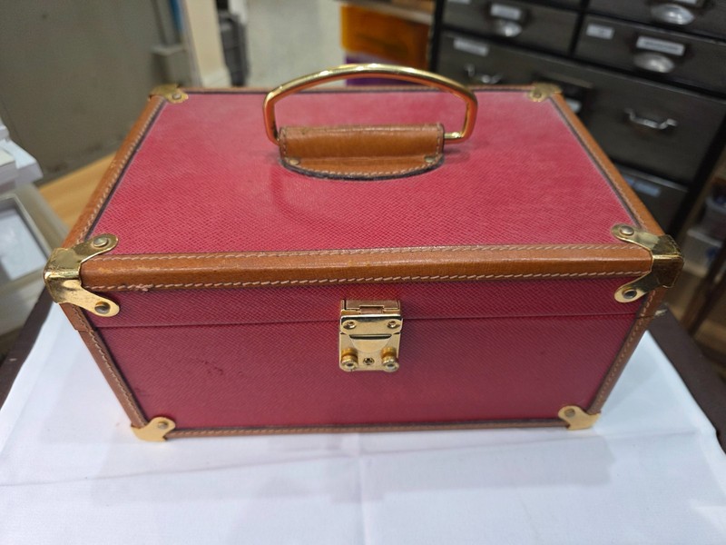 Vintage Train Case style jewelry box Red leather carrying case with mirror