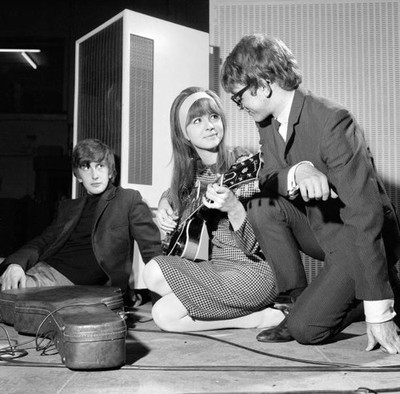 Peter Asher & Gordon Waller rehearse with Jane Asher 1964 Old Photo