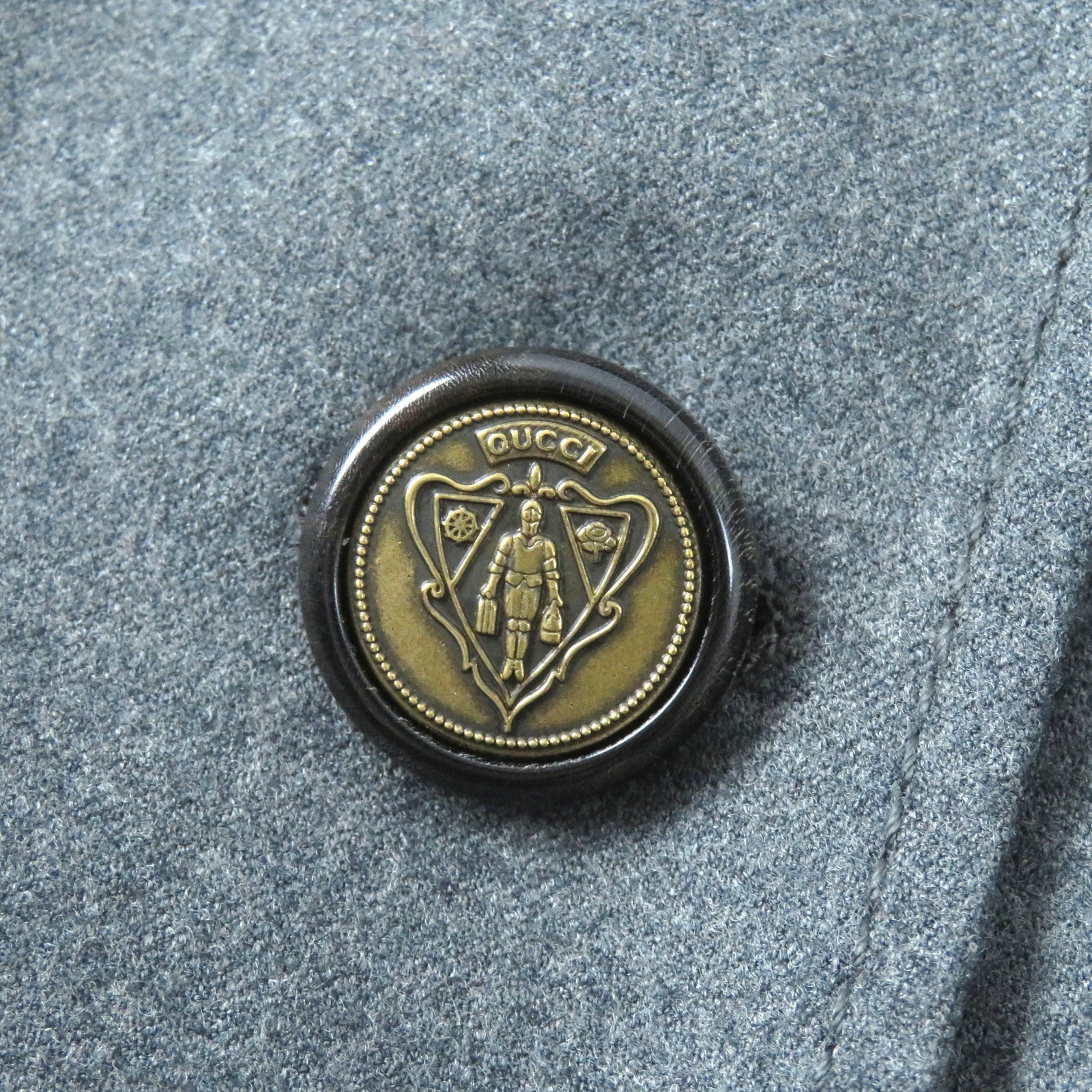 GUCCI wool lining logo all over pattern crest but… - image 7