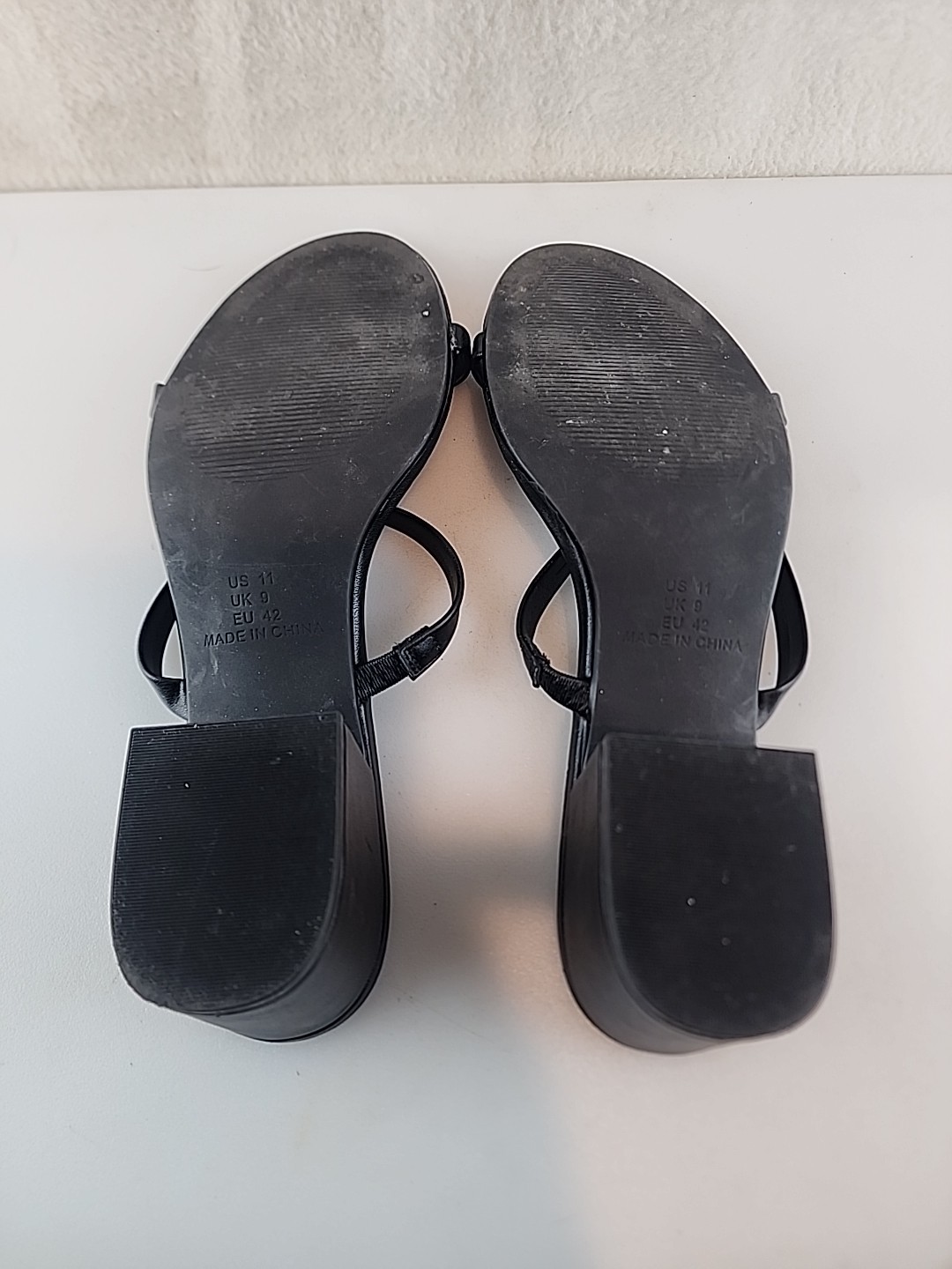 AMAZON ESSENTIALS Thin 2 Strap Slide Sandals Heel… - image 5