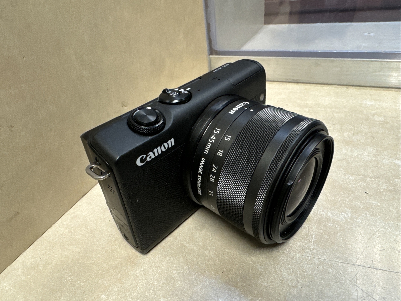 Canon EOS M200 24.1 MP Mirrorless Interchangeable Lens Camera Black