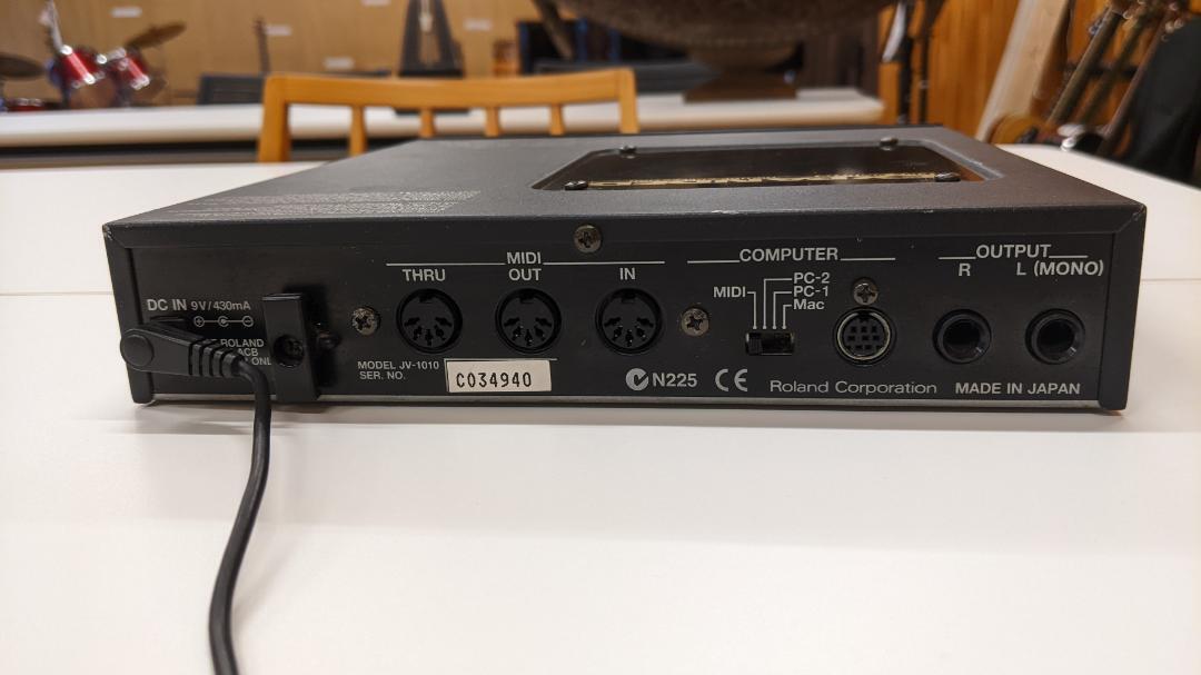Roland JV-1010 64-Voice Rack Mount MIDI Sound Module From Roland JV-1010 64-Voice Rack Mount MIDI Sound Module From