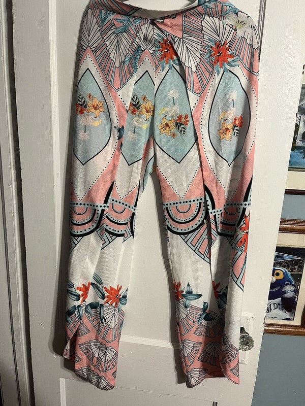 Latiste By Amy Pants Medium Floral Print Multi Colors. Ex. Condition 