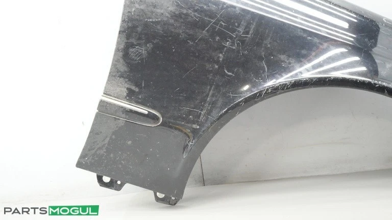 Guardabarros delantero derecho pasajero mercedes w209 clk350 clk500 clk550 2003-2009 Foto 3 de 4