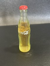 Coca-Cola Miniaturflasche gefüllt – Vintage Werbeobjekt 1960er/70er Jahre