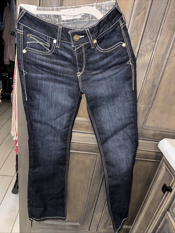 Ariat Real Denim Jeans Womens 26S  Bootcut Embroidered Pockets Arrow Cut  NWT