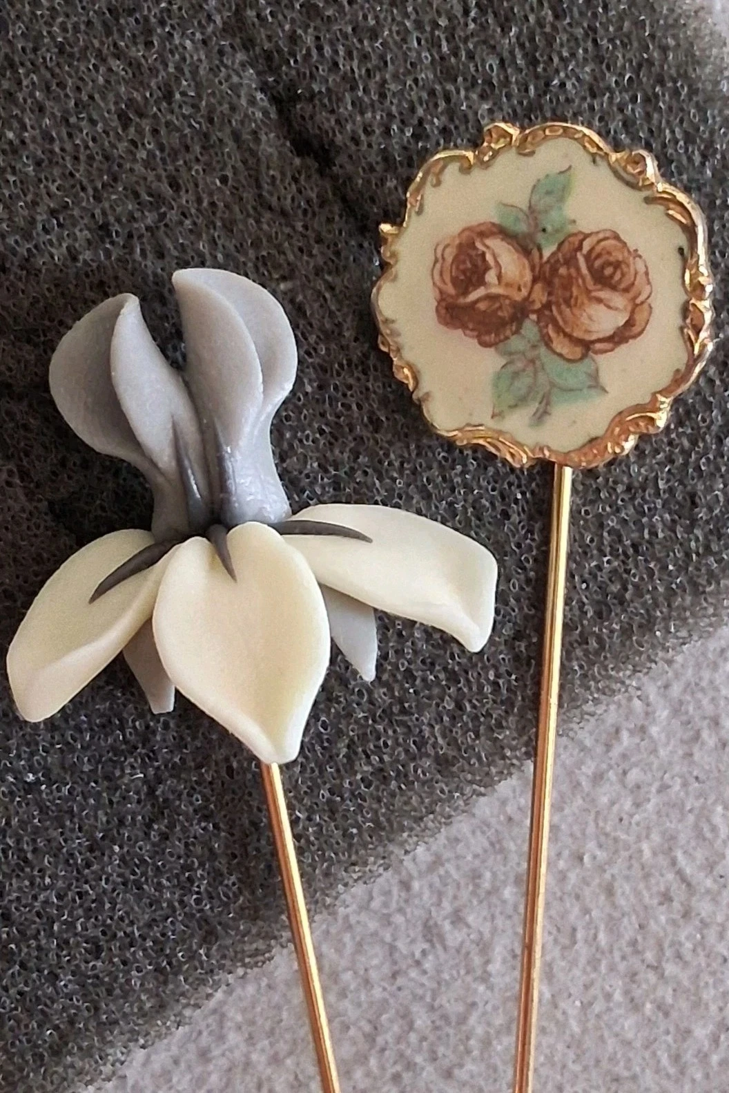 Porcelain 3D flower & enamel rose vintage lapel stick pin