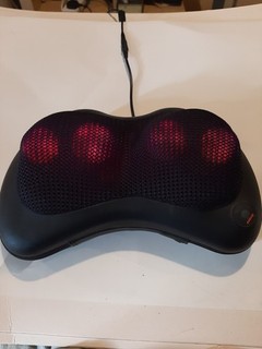 Naipo Shiatsu Massage Pillow with Heat – Good Condition