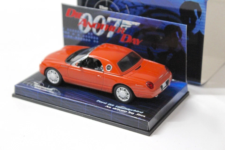 1:43 Minichamps Ford Thunderbird James Bond Collection Rosso - Imagen 2 de 3