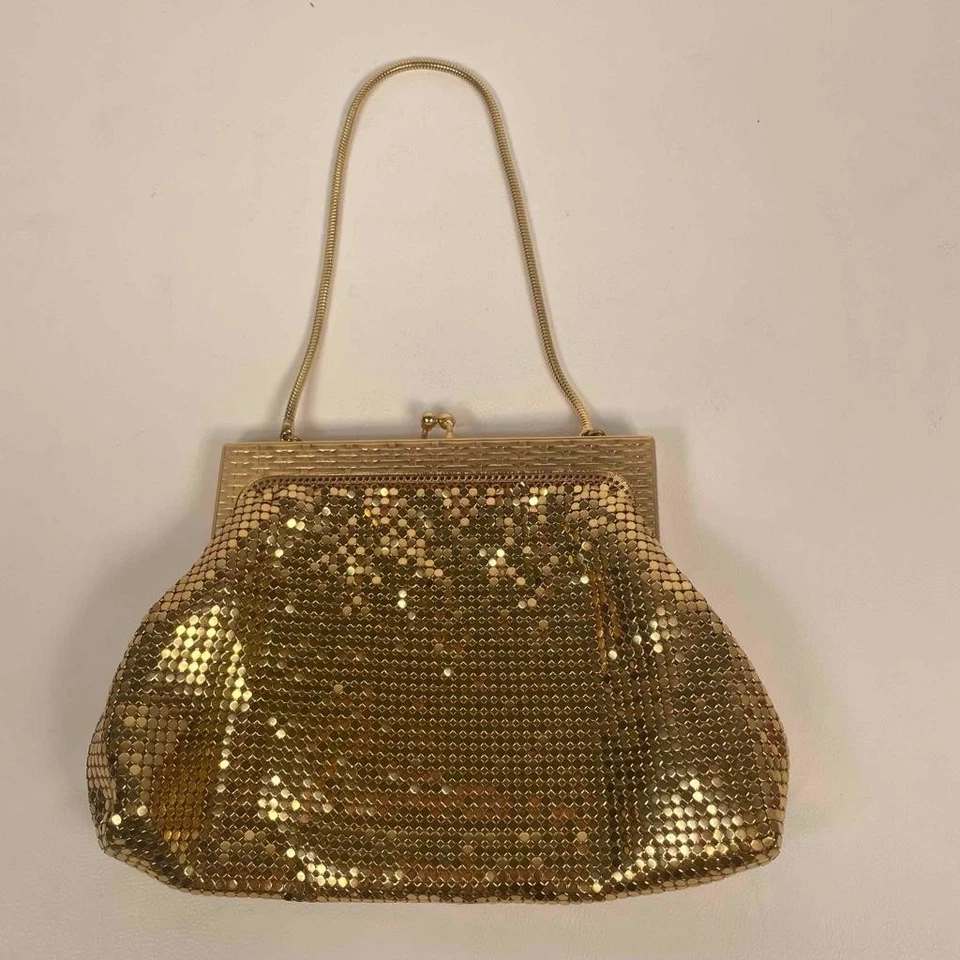 Vintage 1950s Whiting & Davis Mesh Art Deco Gold Mesh Metal Ladies Handbag Purse - Image 2 of 4