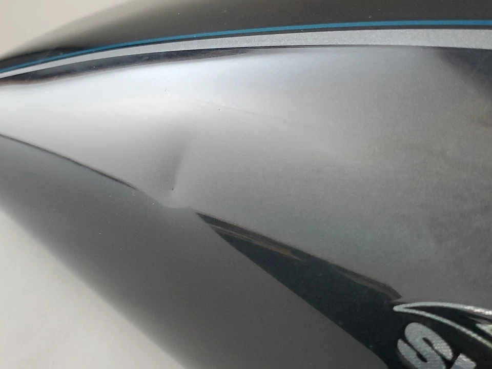 Suzuki GZ250 2002 OEM tanque de combustible carrocería de gasolina GZ 250 pintura de fábrica Foto 4 de 4