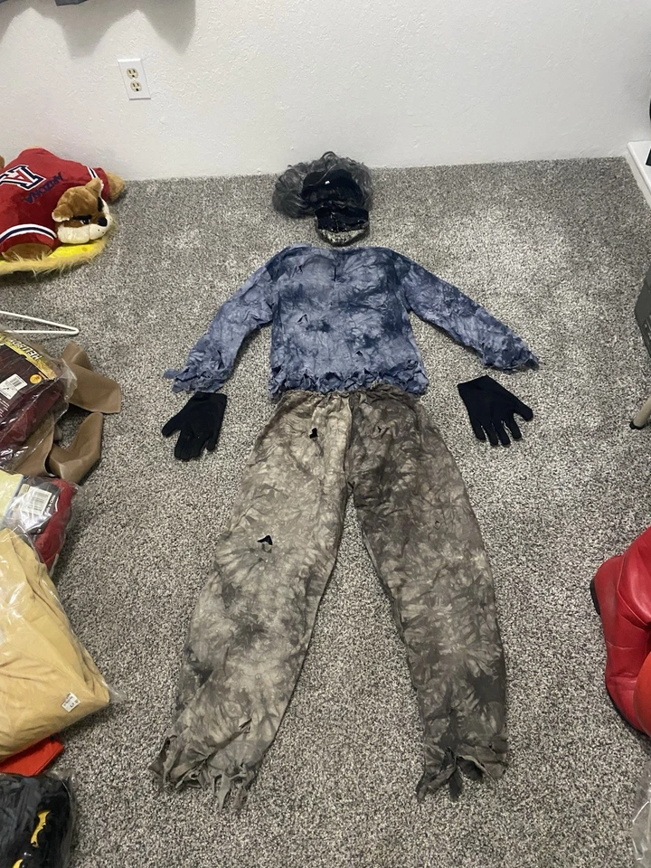 Disfraz de zombi infantil (pantalones, camisa y máscara) grande 12-14 Foto 2 de 3