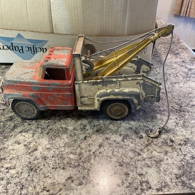 vintage Hubley Mighty Metal diecast tow truck