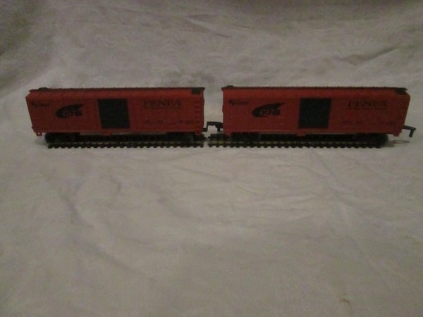 2 VAGONES DE TREN DE MERCANCIAS FENFA ESCALA HO