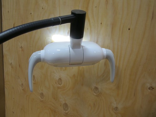 Safari LED Light with Sensor Mobile Portable Dental Veterinary Lab Cosmetology - Picture 7 of 12