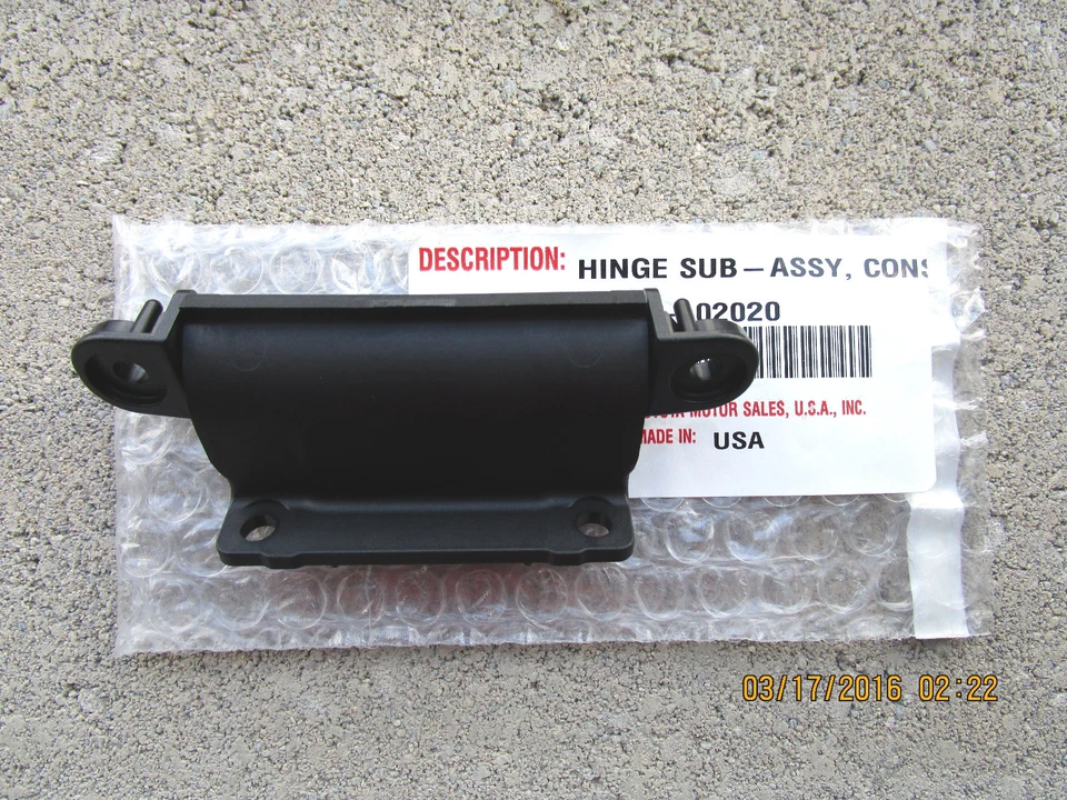 03-08 TOYOTA COROLLA CE LE S XLE XRS CONSOLA CENTRAL TAPA BISAGRA NUEVO Foto 2 de 3