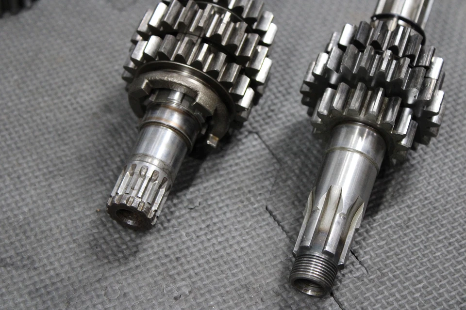 Suzuki RM250 1999 OEM transmisión eje principal contraeje engranajes Foto 3 de 4