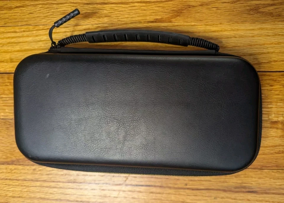 PDP Nintendo Switch Estuche de Transporte de Viaje Brilla en la Oscuridad (Estrella) 500-224-STGD Foto 2 de 4