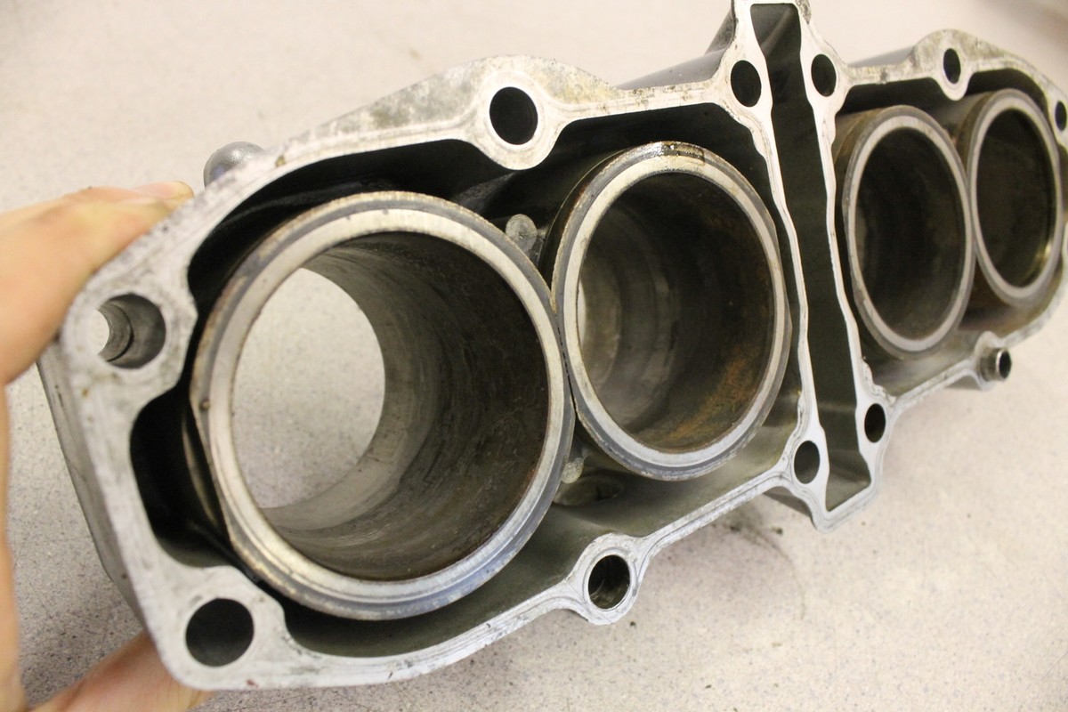 1993 Kawasaki Ninja ZX6 ZX600D ENGINE MOTOR PISTON CYLINDERS BLOCK