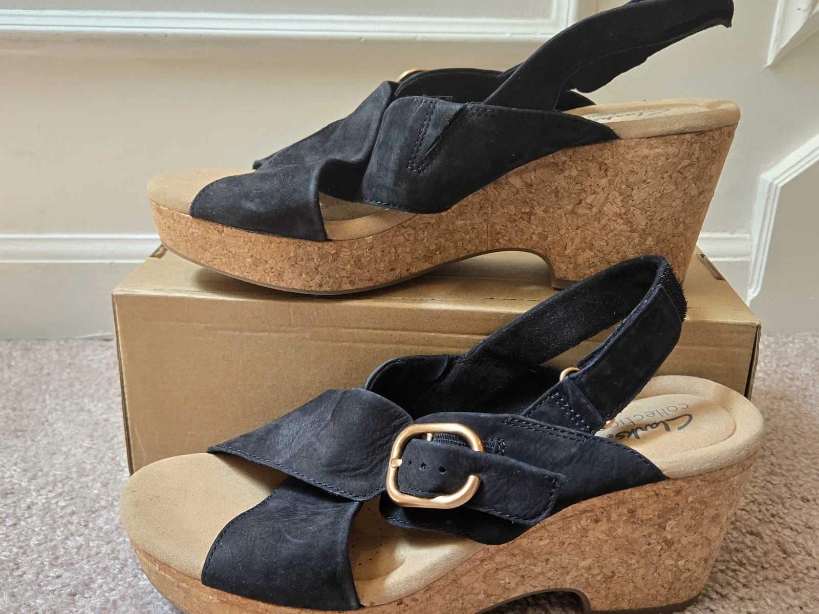 Sandali donna Clarks Giselle colomba zeppa taglia 10 nero nabuk *NUOVI SENZA SCATOLA