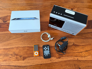 Radio Internet Revo Heritage G1 / DAB FM / iPad 3 Retina / iPod nano 16 GB