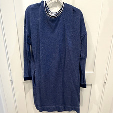 Women's Blue Solid Crew Neck Pullover Sweatshirt Long Sleeve Size M Regular