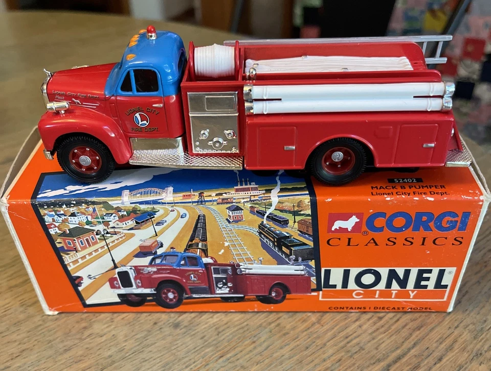 VTG Corgi 52402 Scale Lionel City Fire Dept Mack B Pump Diecast Replica Truck🔥 - Image 2 of 4