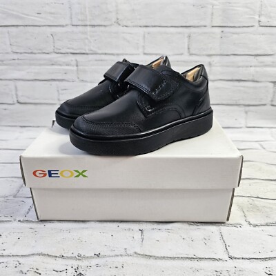 Geox Jungen JRiddock Leder Touch Verschluss Schulschuhe schwarz UK 8,5 Kind Smart