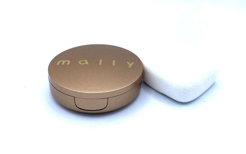 Mally Evercolor Poreless Face Defender Boost ~ 0.35 oz / 9.9 g - Image 3 of 3