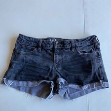 Bullhead Shorts Womens Juniors 9 Black Distressed Boyfriend Cuffed Denim 29x2.5