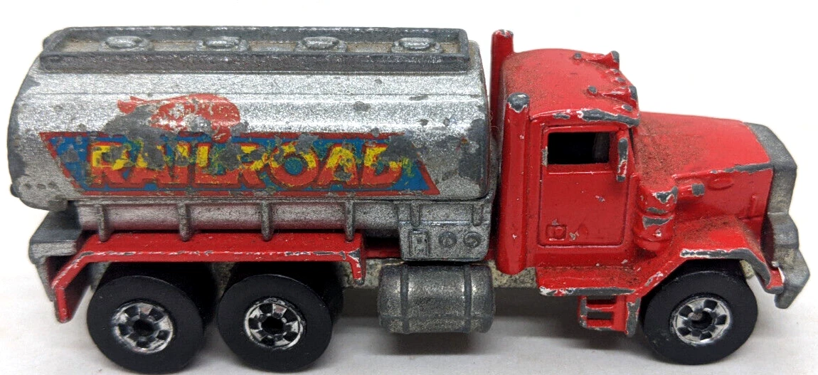 Hot wheels cheap peterbilt 1979 railroad