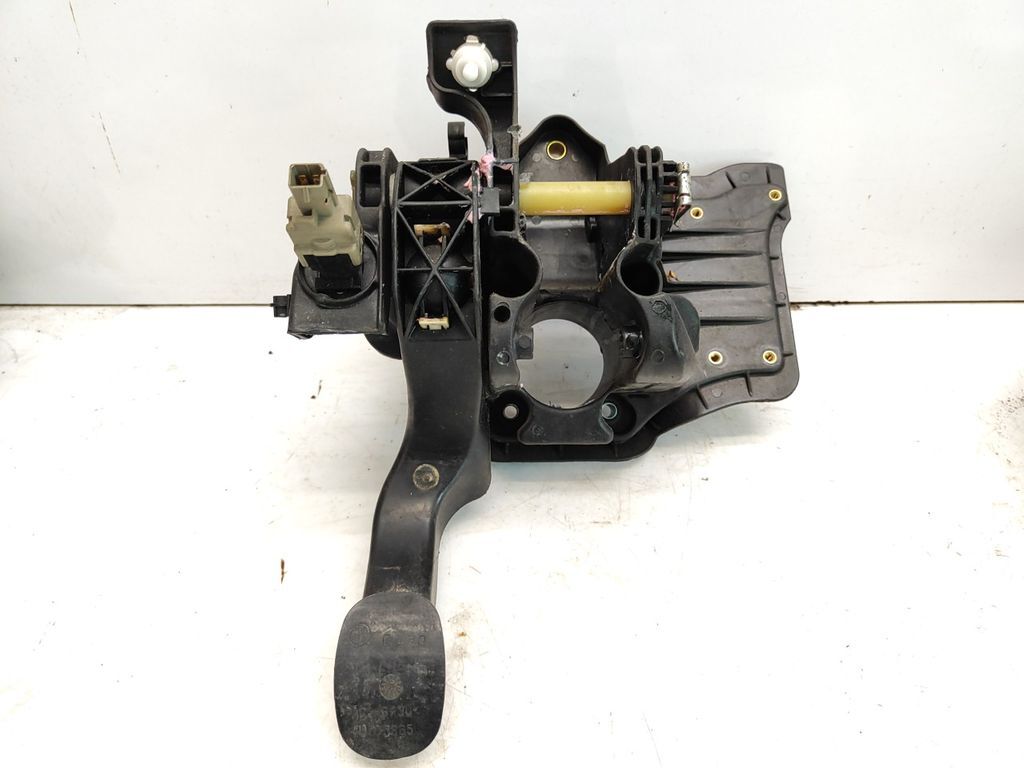 Alfa Romeo GT 1.9JTD 110kW 2005 LHD Diesel Clutch pedal