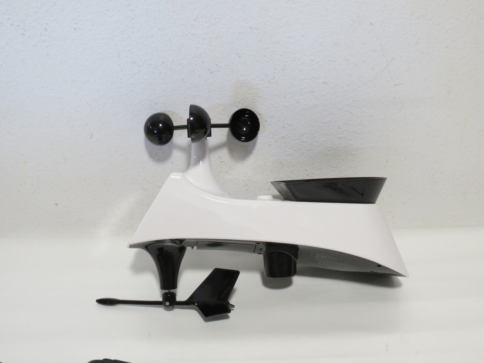 La Crosse V40APROV2 Complete Personal Remote Monitoring Weather