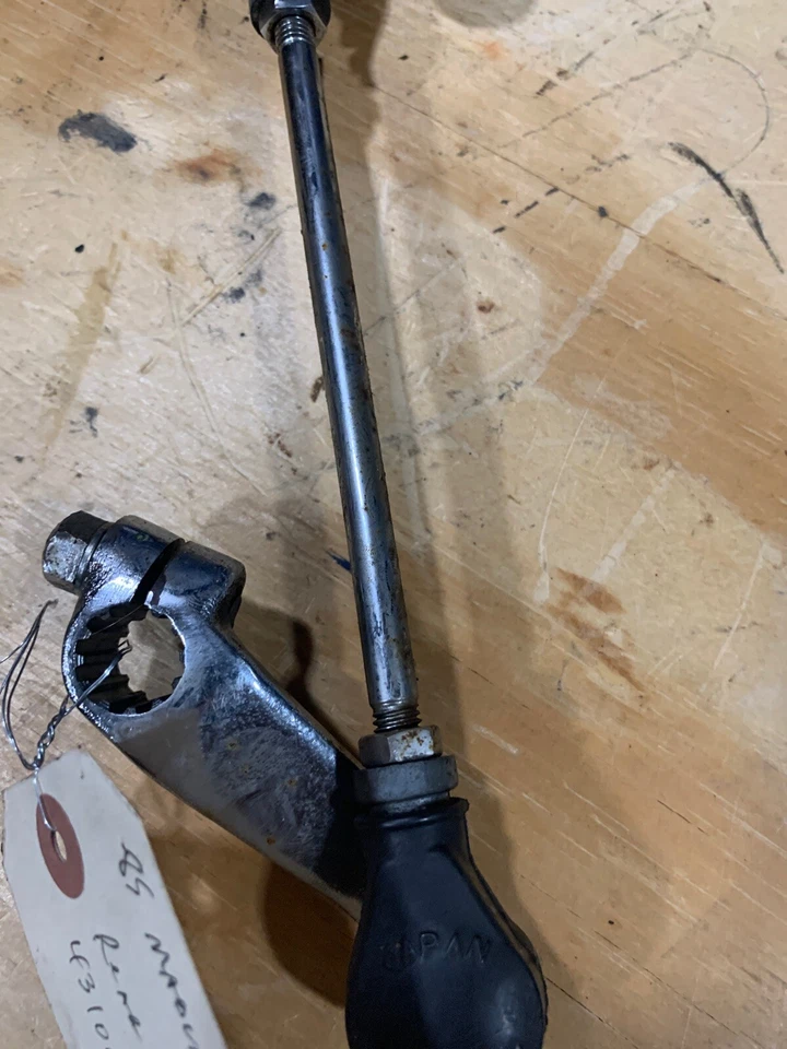 Conjunto de palanca de freno trasero Suzuki 1985 Madura GV1200 43100-05a00 Foto 4 de 4