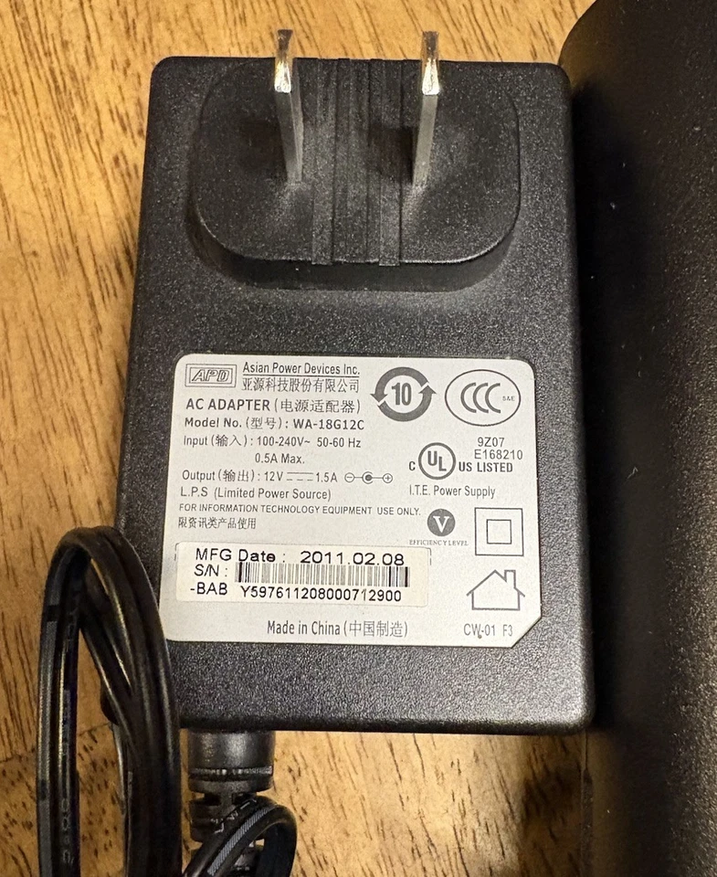 Hitachi XL2000 2TB Desktop External USB Hard Disk Drive W/ac Adaptor - Image 2 of 4