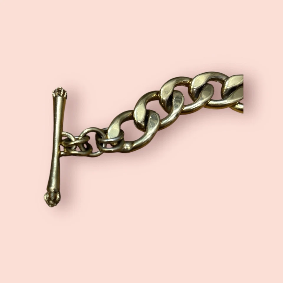 Brazalete vintage Juicy Couture tono dorado corazón hinchado y dije J palanca de inicio Foto 4 de 4