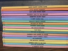 Raggedy Ann  Andy Grow-And-Learn Library with A Parent' Guide, Missing Book 5