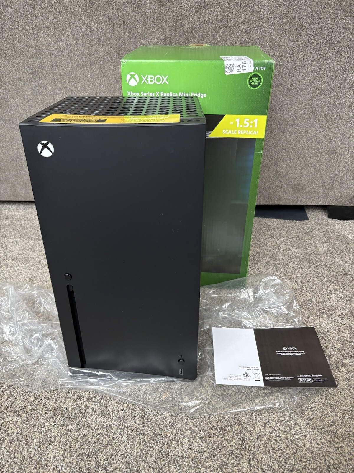 Xbox Series X Replica Mini Fridge Thermoelectric Cooler, 10 Liters-image