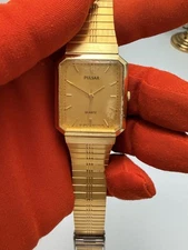 Vintage Pulsar Gold Tone Quartz Watch Rectangular Case Classic Design Works