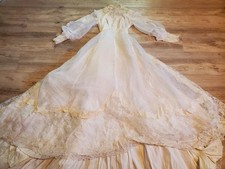 Vintage Victorian Style Wedding Dress Sz 6 Long Sleeve Train Lace Beaded Tulle