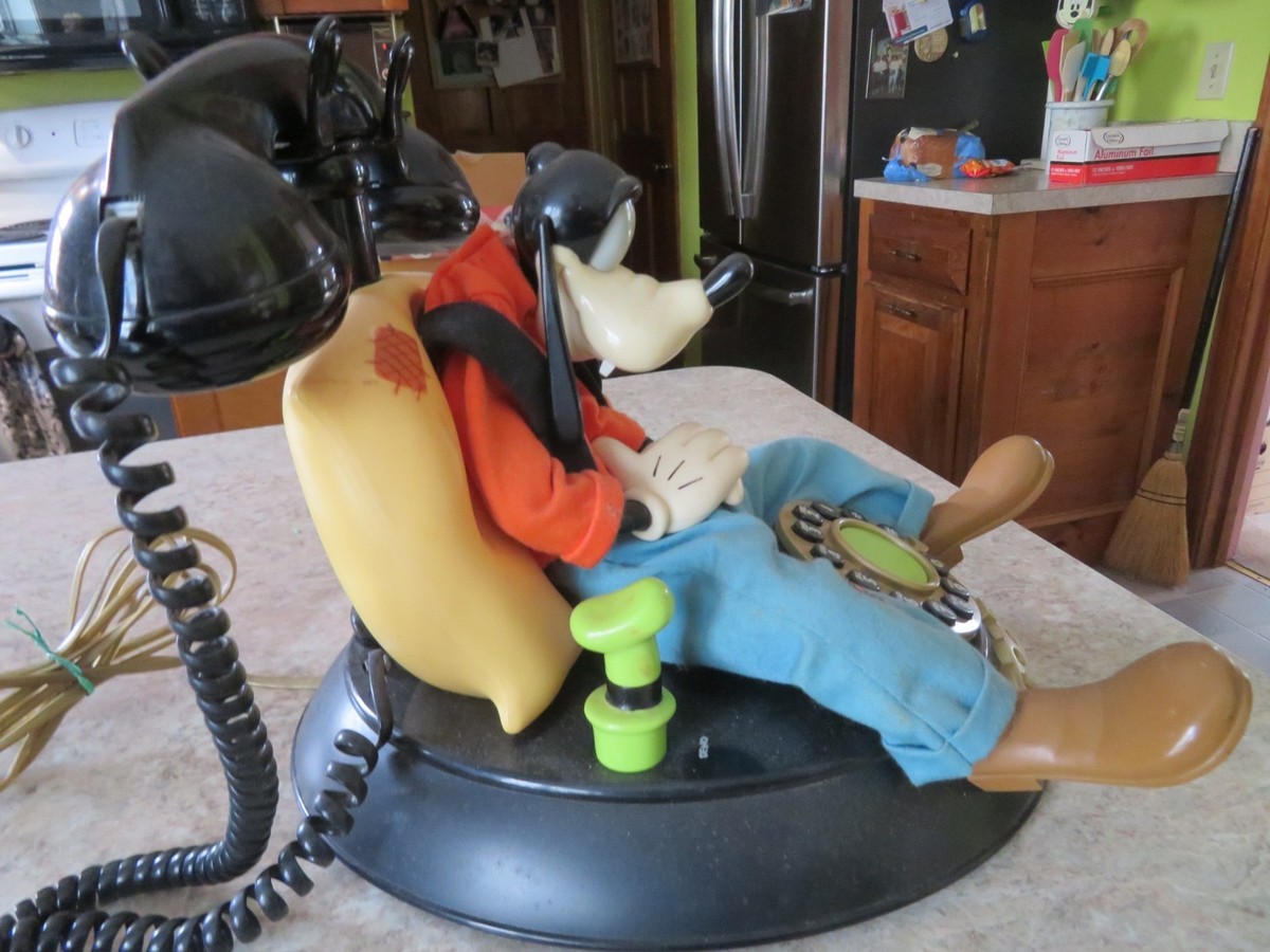 Disney Telemania Goofy Animated Talking Landline Corded Telephone
