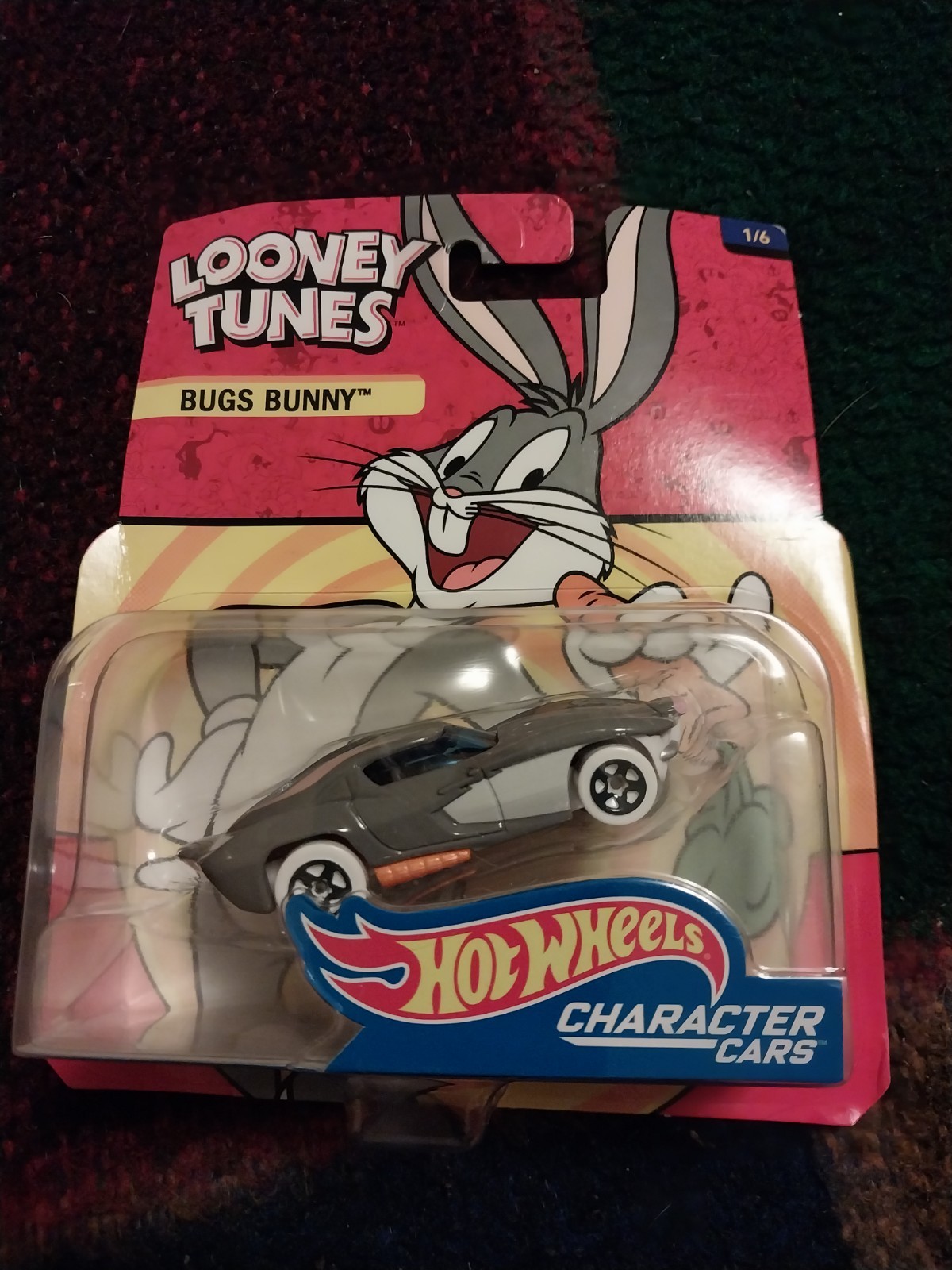 Hot Wheels Bugs Bunny Looney Tunes - new/sealed DXT10-0910